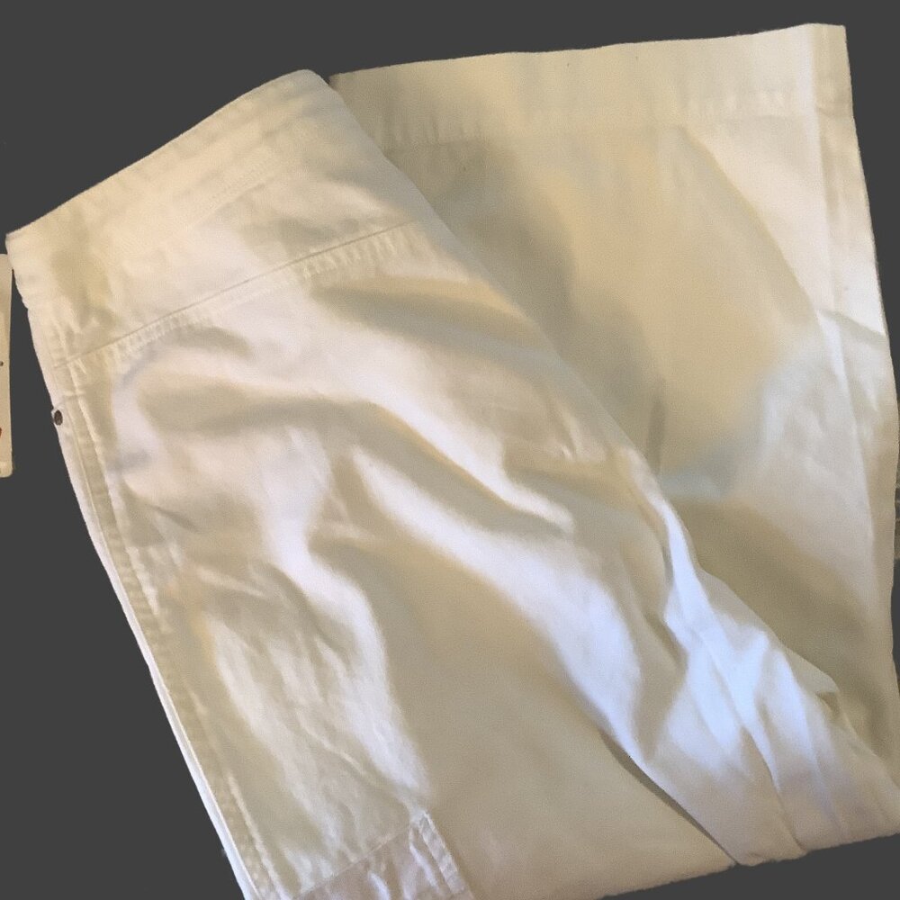 NWT Lauren Jeans White Cargo Jeans Size: 12